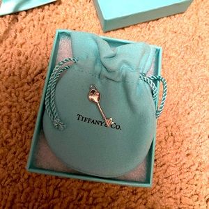 Tiffany’s heart key pendant